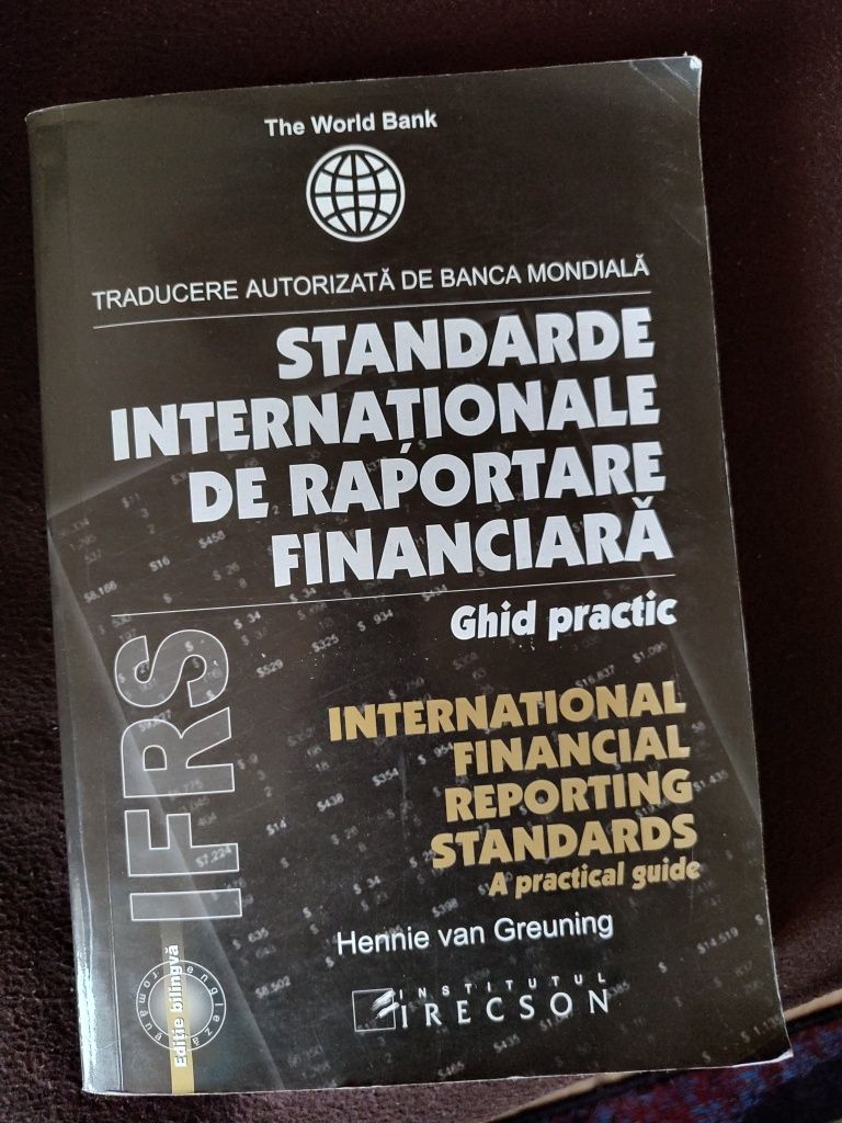 Standarde internaționale de raportare financiară, bilingvă