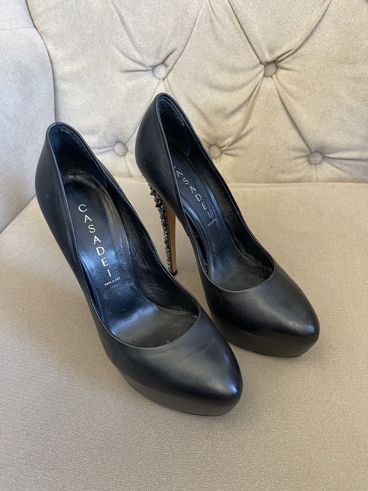 Pantofi cu toc din piele naturala Casadei