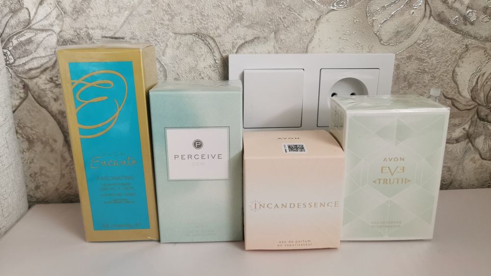 Женские туалетки от фирмы Эйвон