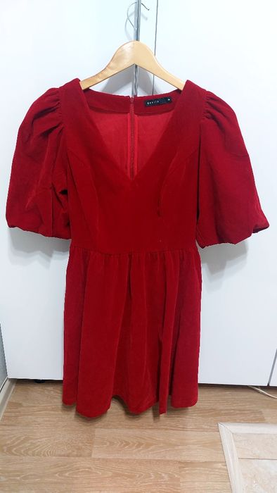 Продам новое платье Mohito