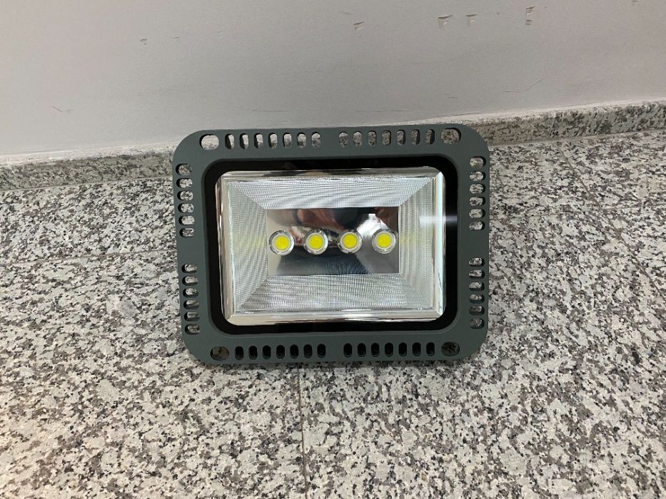 549790 Прожектор ЛЕД 150 W/Прожектор ЛЕД 200 W