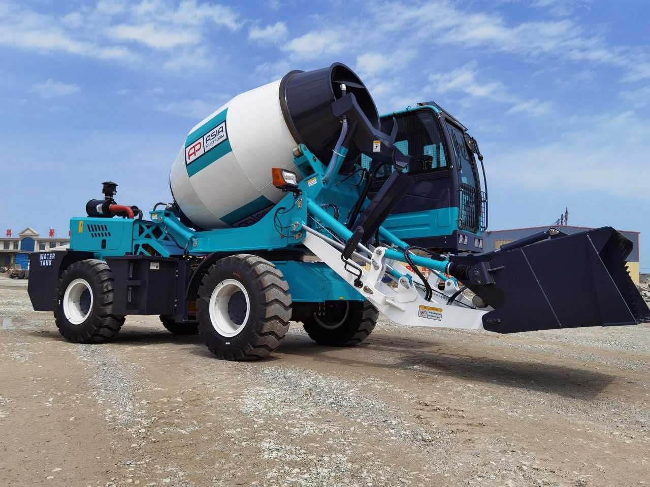 Самозагружающийся автобетоносместитель JCB 26W поворотная кабина 2025