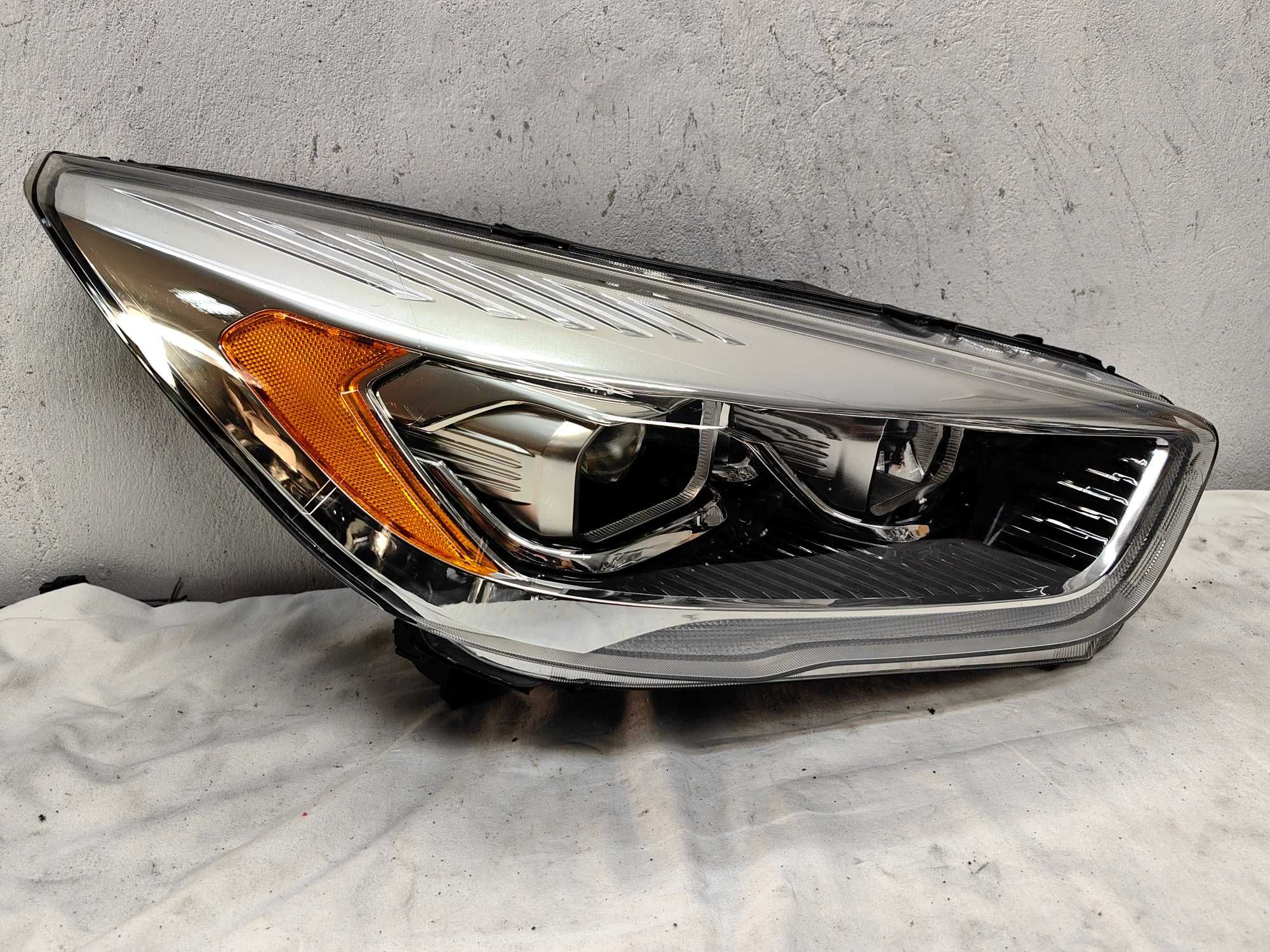 Оригинален фар Форд Куга  Ford Kuga Led Bixenon