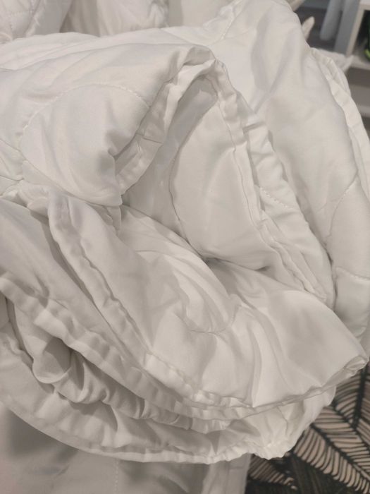 Възглавници 50/70 по 4 лв.и завивки 160/200 по 10 лв.