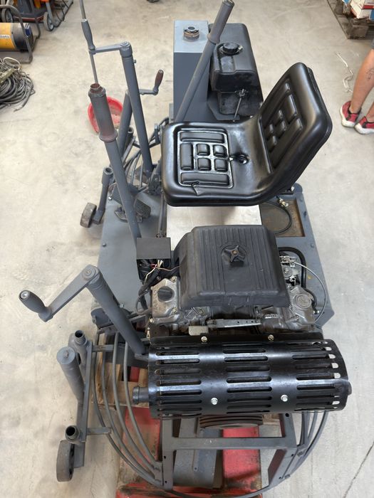Elicopter de beton dublu cu motor Subaru EH 65 /22 cp