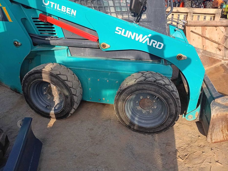 Mini incarcator Sunward SWL3230