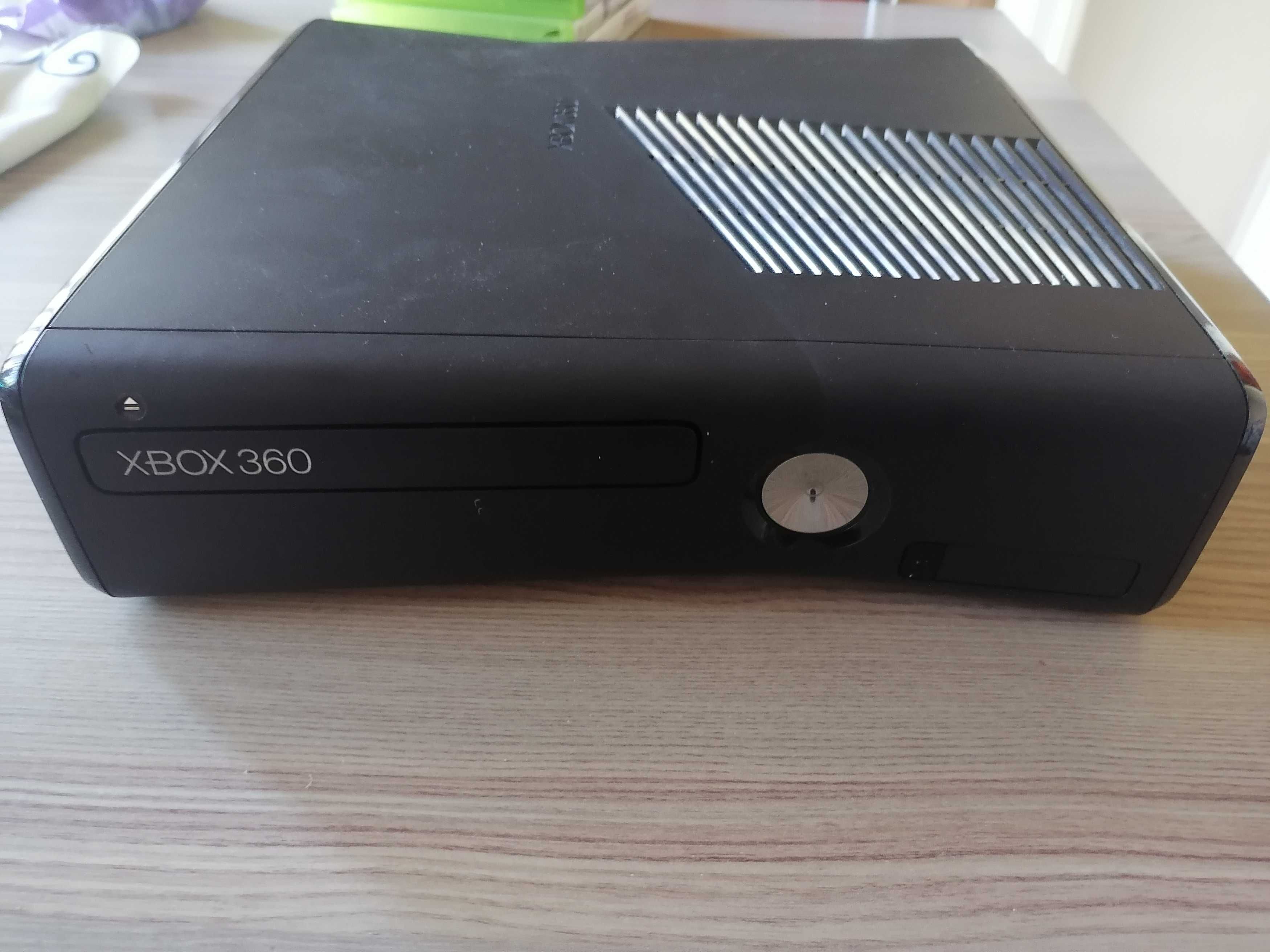 Конзола Xbox 360 с9 игри