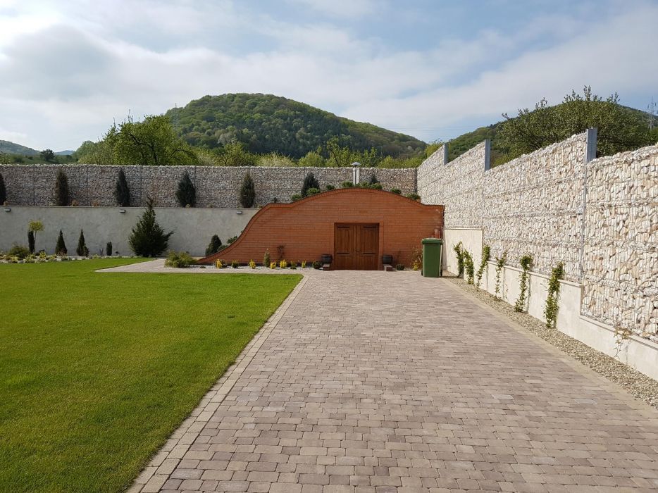Gard piatra naturala marmura alba roșie gri decorativ ornamental plasa