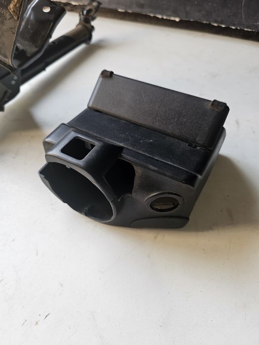 Coloana directie reglabila originala Volkswagen Golf 2 / Jetta 2 

Se