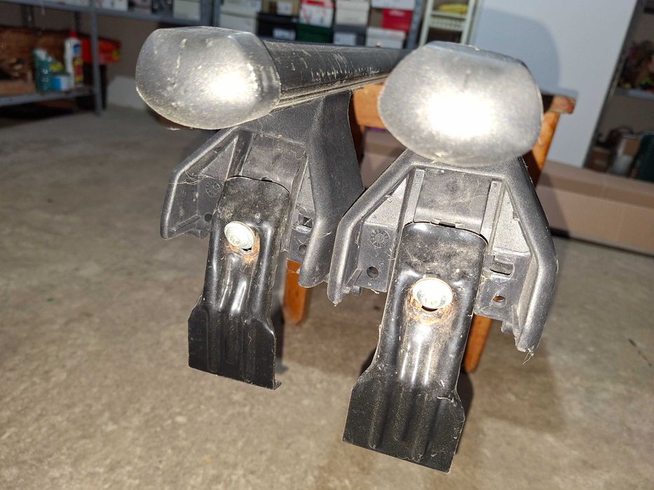 Vand bara transversala pt. Logan (adaptabil la alte caroserii) 150lei.