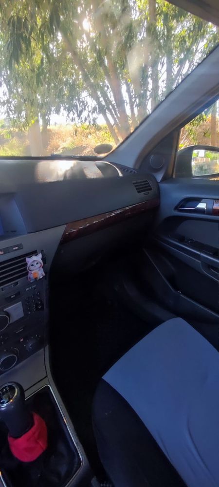 Opel Astra H 2004
