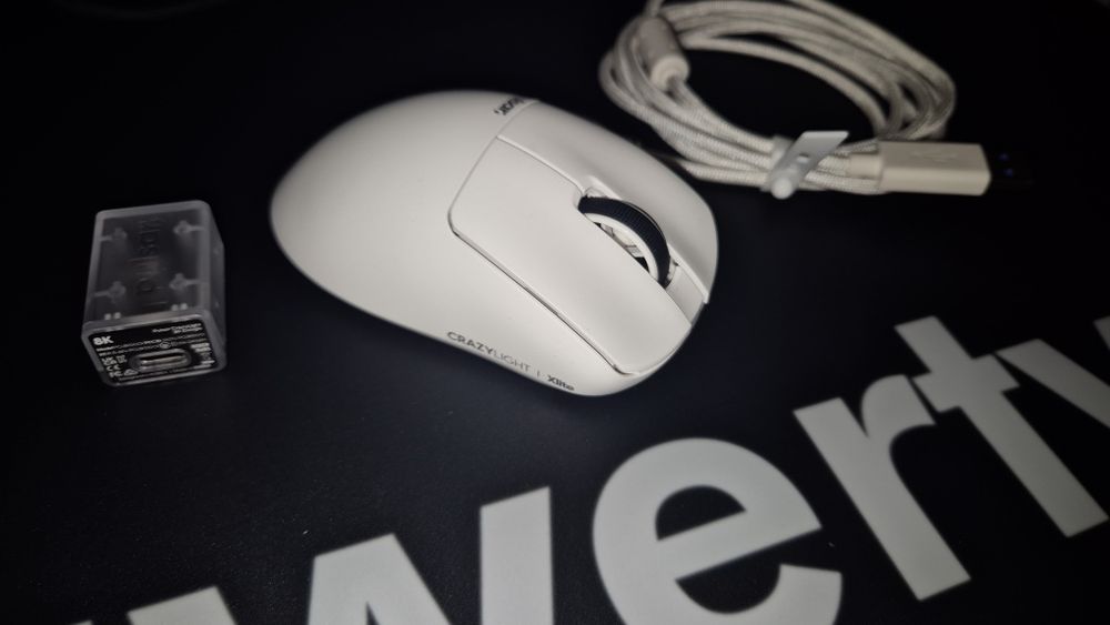 Mouse gaming Pulsar Xlite Crazylight nou la cutie