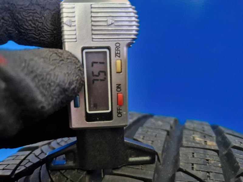 2 Pirelli R18 225/50
зимни гуми DOT1618
