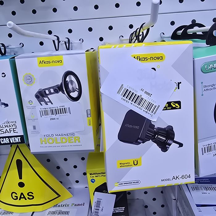 Держатель телефона для машины авто. Выбор есть. Магнитные тоже есть