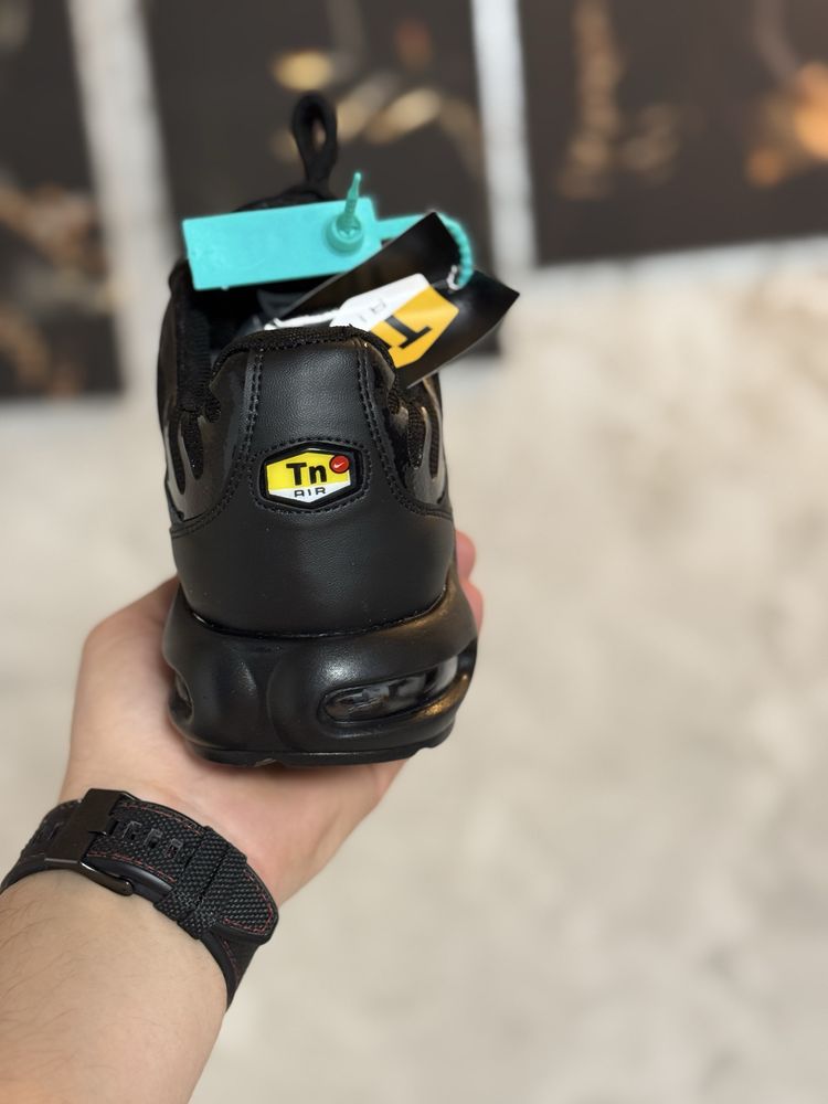 Adidasi Barbati Nike Air TN Full Black!
