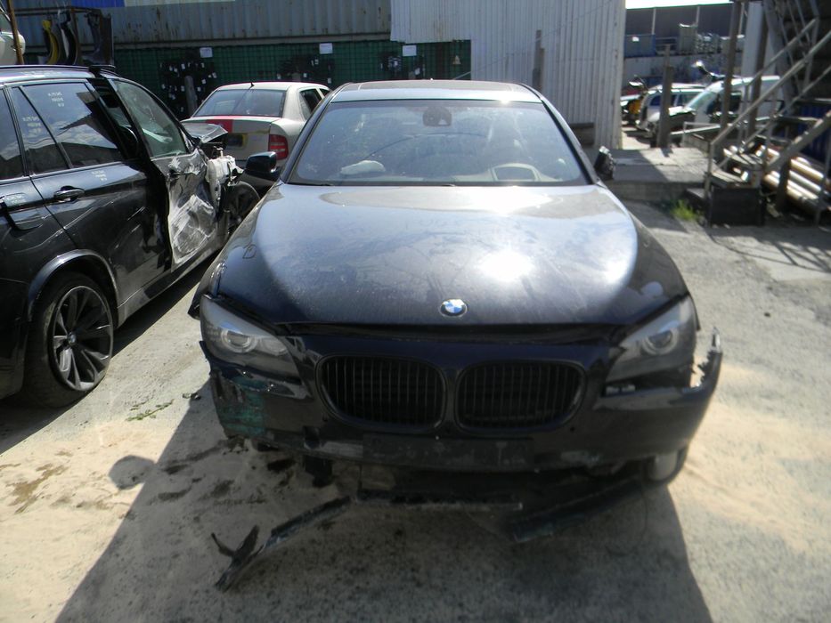 Dezmembrari  BMW 7 (F01, F02, F03, F04)  2008  > 2015 750 i Benzina