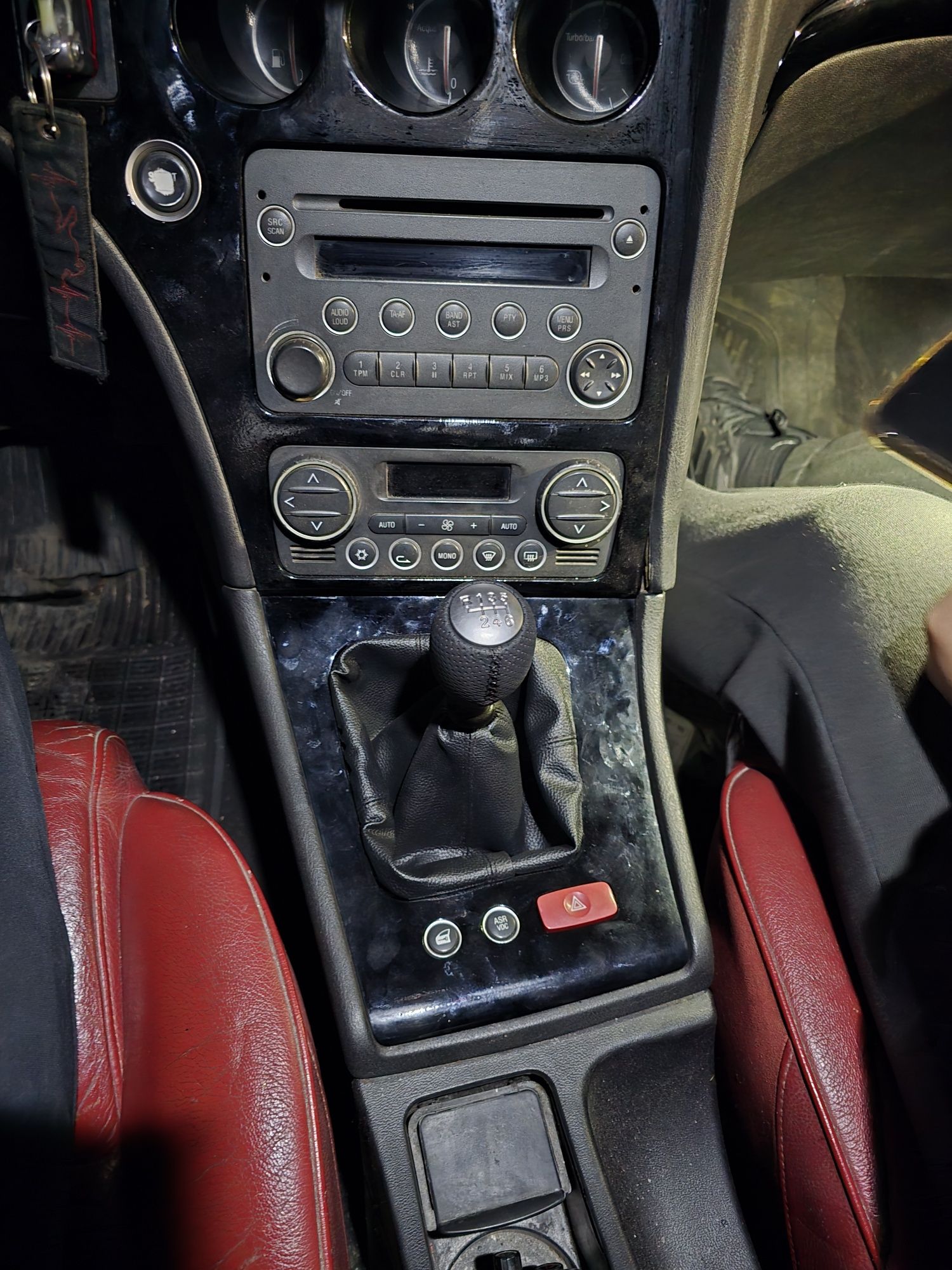 Vând Alfa Romeo 159