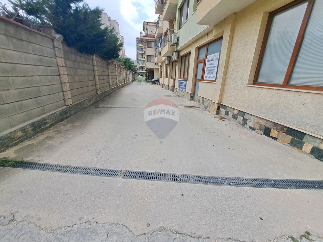 Дава се под наем Гараж / Паркомясто в Варна, Възраждане 1 - 13 кв.м за 51 € - Снимка #3