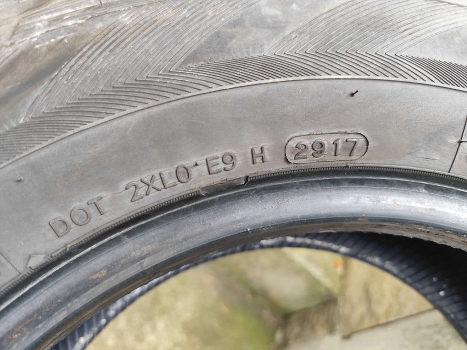 3 бр Зимни бусови гуми Hankook