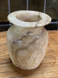 Мраморна ретро ваза