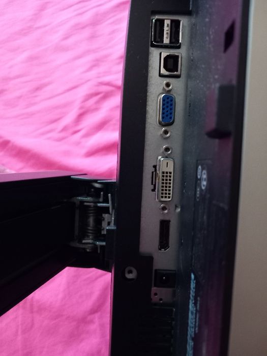 Монитор Dell 23"