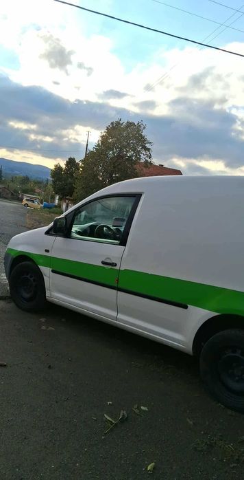 Продавам Caddy 2008