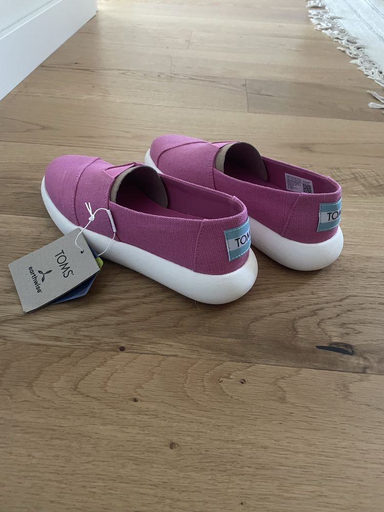 Toms -36 номер,нови