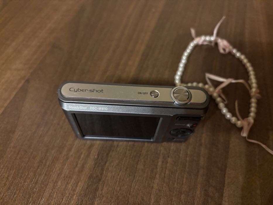Sony cybershot dsc 810 20MP