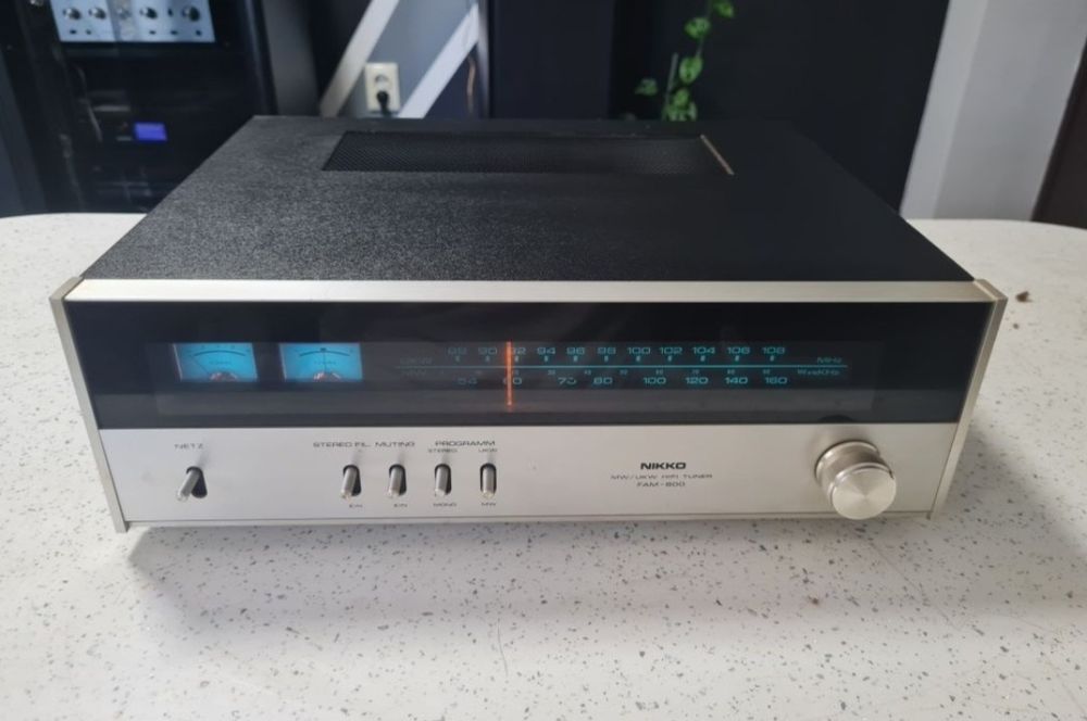 Tuner Nikko FAM-600