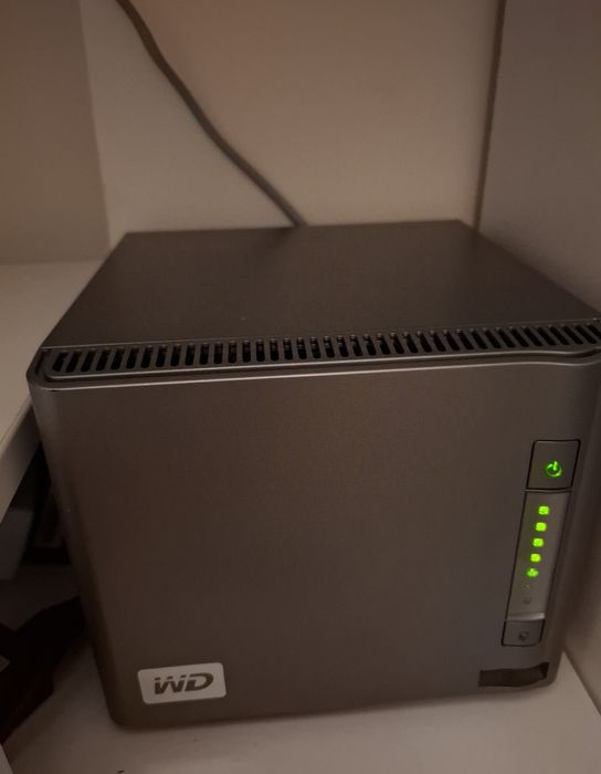 NAS - WD Shared Space + 4 HDD 1TB