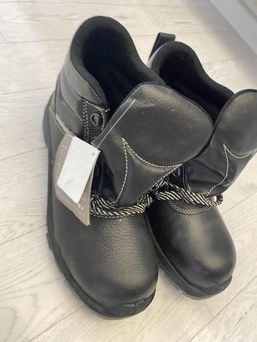 Рабочие ботинки 42 р