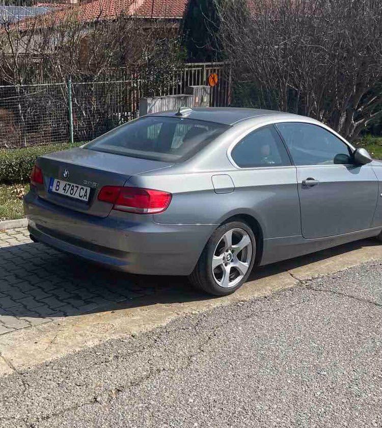 BMW 325i 2007 година 218 к.с