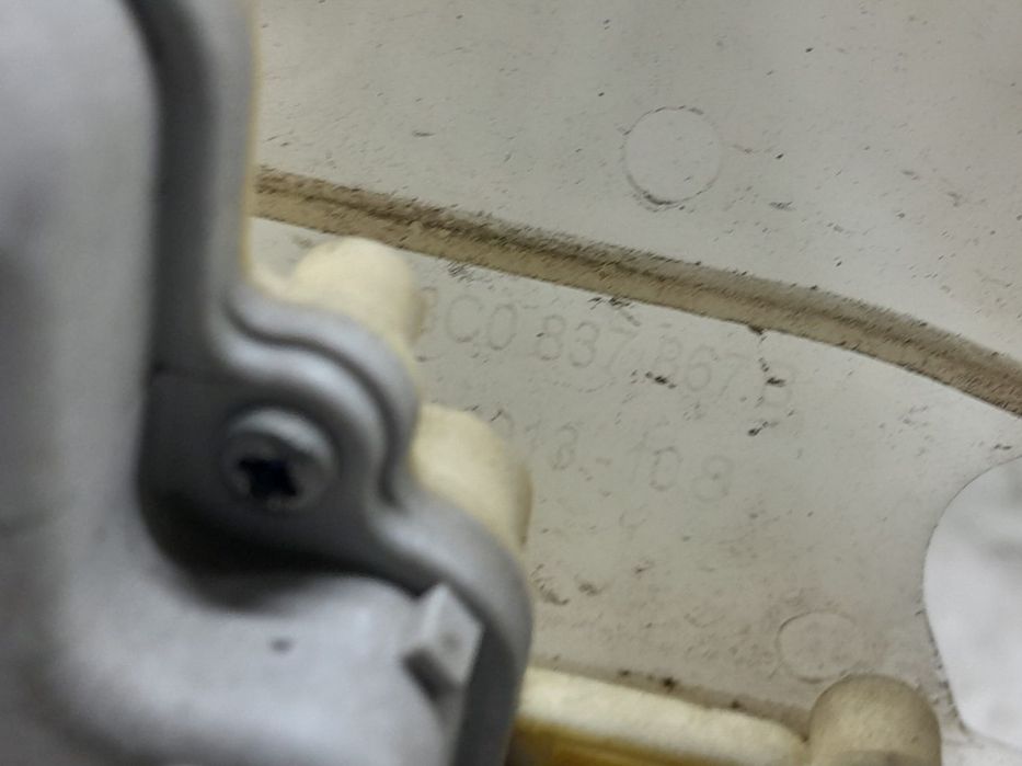 Broasca usa 3C0837867 Volkswagen VW Passat B7 [2010 - 2015]