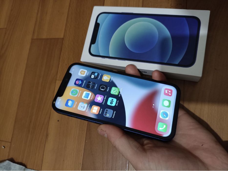 Продам Iphone 12 128