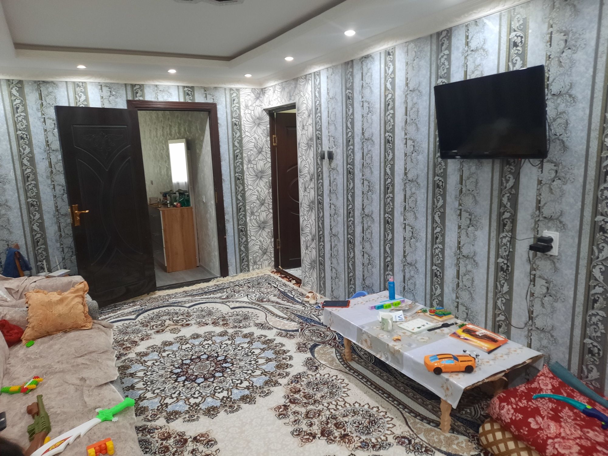 Продаётся 2 ком квартира в 3 микрорайоне дом 37
