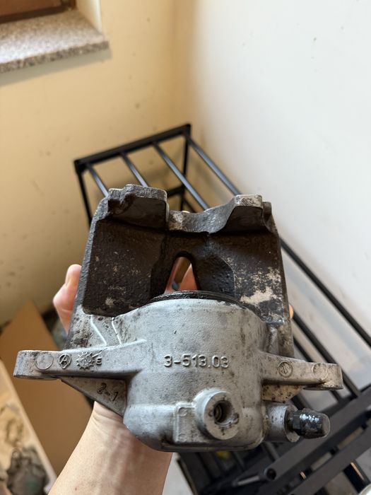 Предни спирачни апарати за Mercedes W211