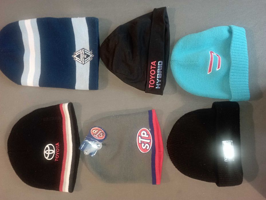 шапки зимни nort face mammut puma adudas nike adidas milan barca under