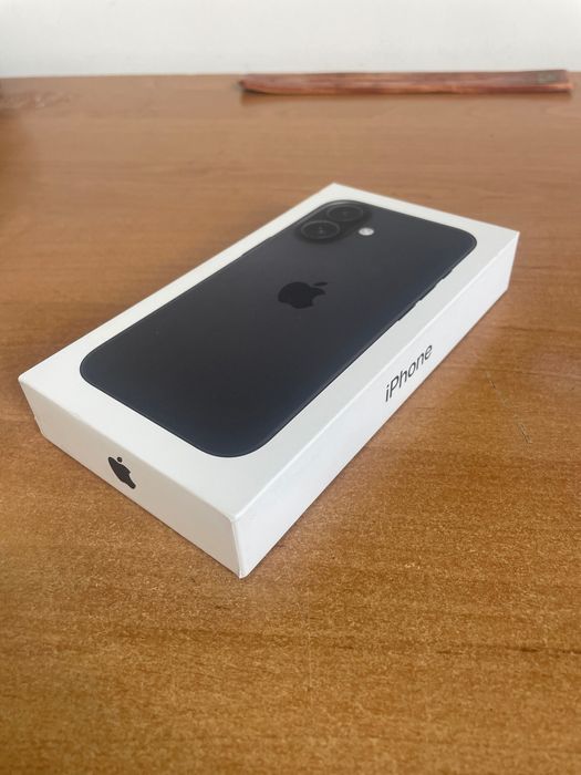 нов iPhone 16 Black, 128GB