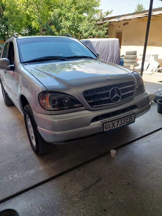 Mercedes benz ML320