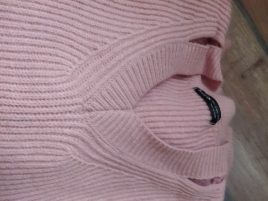 Дамски пуловер .Дамски пуловер.