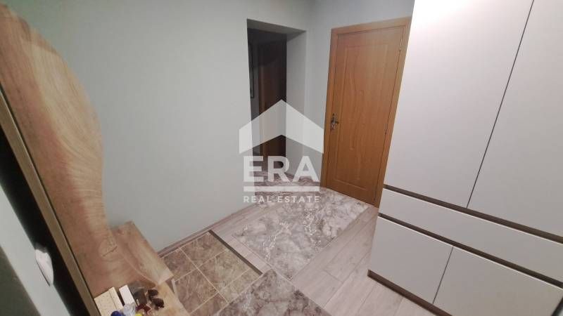 Двустаен апартамент в ж.к. Дружба 3