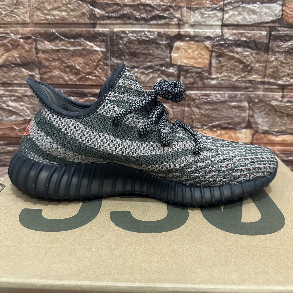 36-45 Yeezy 350 v2 Beluga Carbon