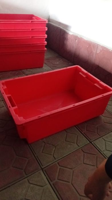 Пластиковые ящики