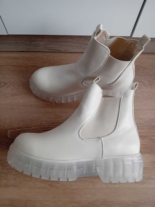 Rifle/Carmela  N38 нови боти-ботуши