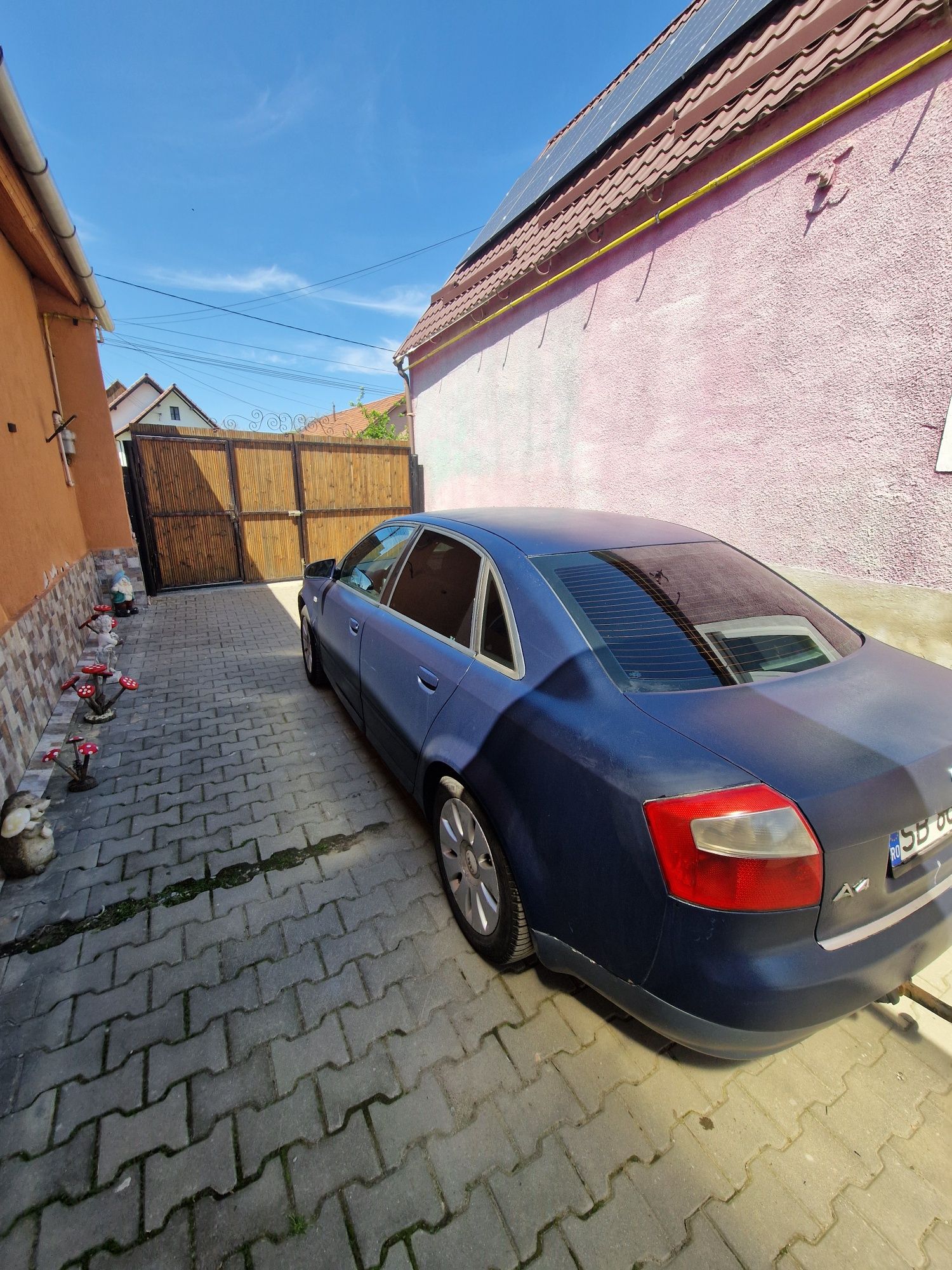 Vând mașină audi a4 b6