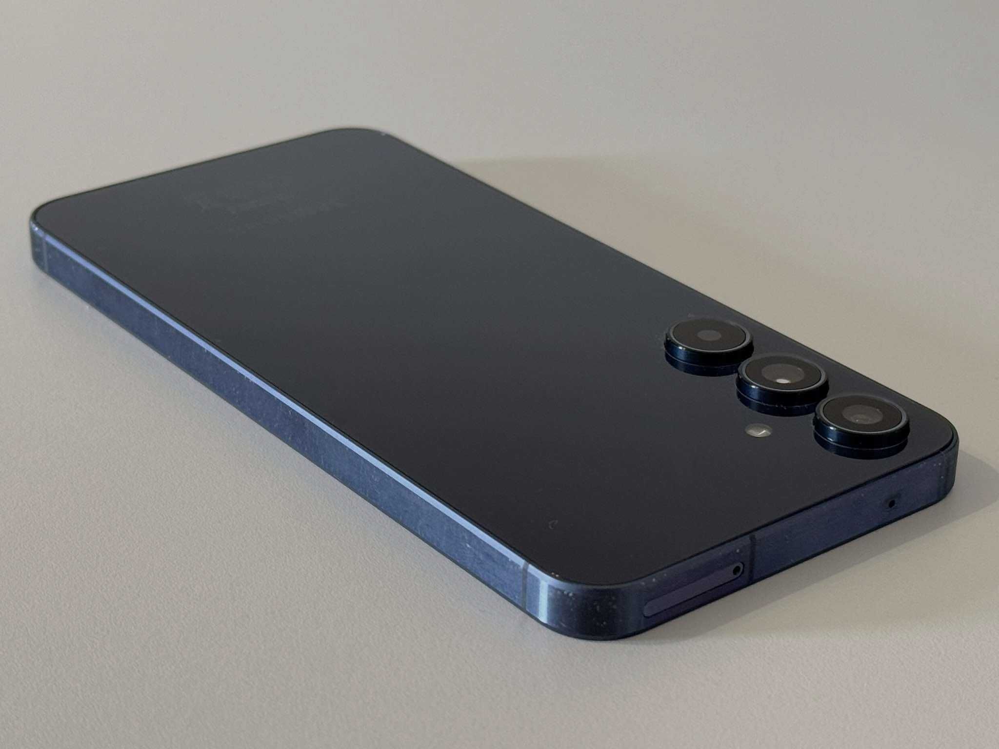 Бартер! Samsung Galaxy A55 Navy (Черен)