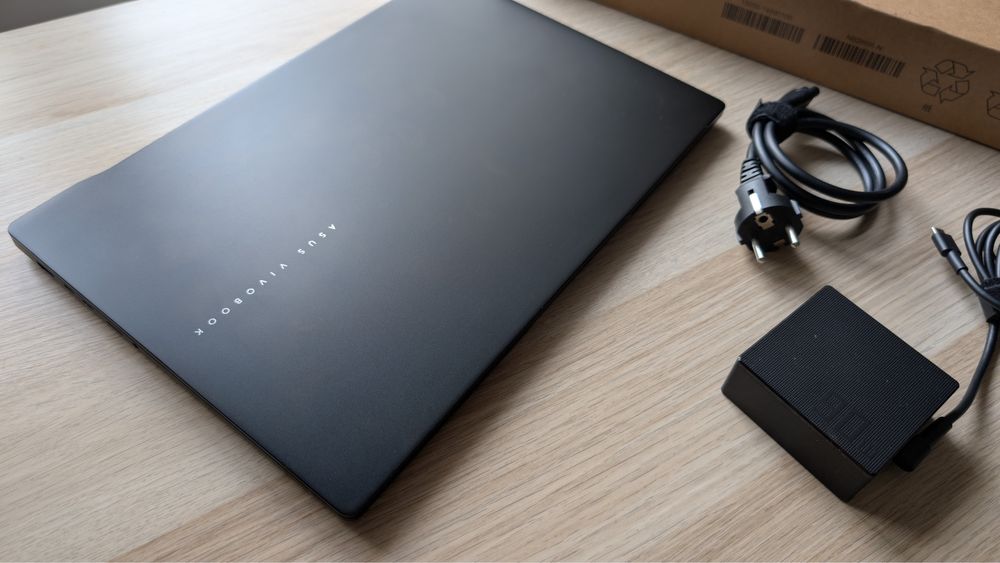 ASUS Vivobook S16 M5606WA, Ryzen AI 9, 32GB, 1TB, Win 11 Pro
