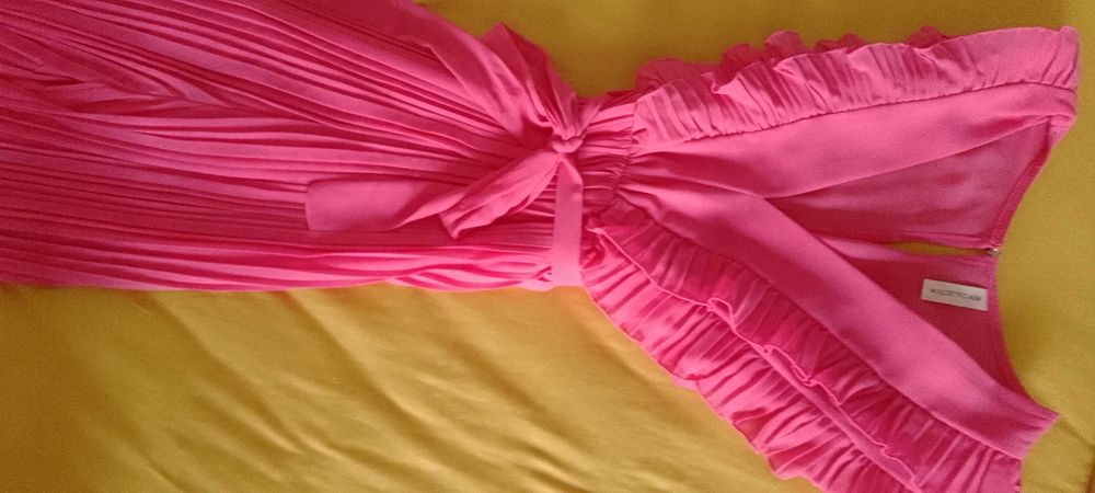 официален летен тоалет