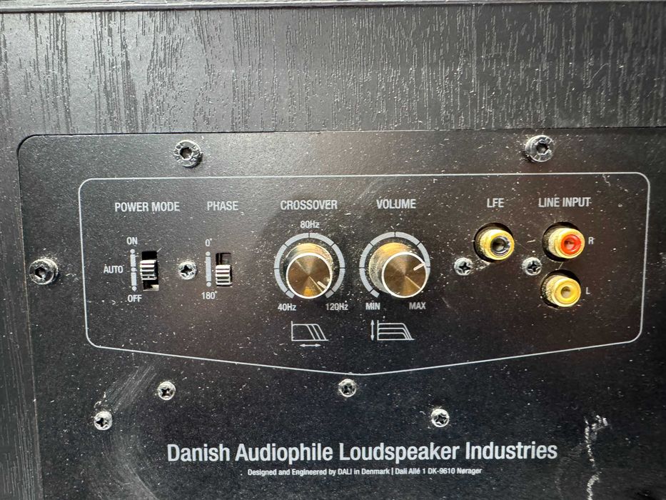 Активен субуфер Dali SUB E-12F WH/ 220W