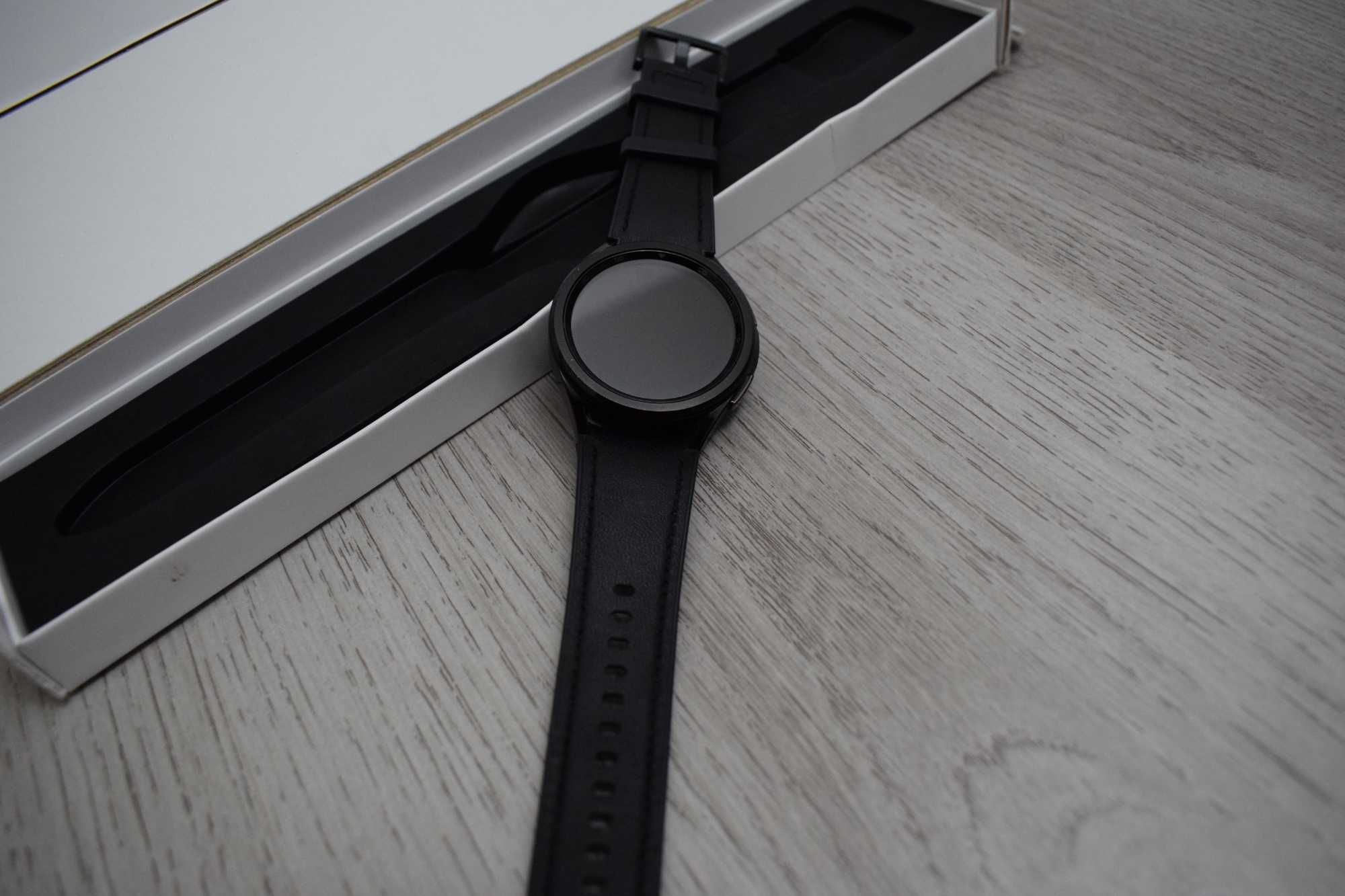 Samsung Galaxy Watch6 Classic, 43mm, BT , Black